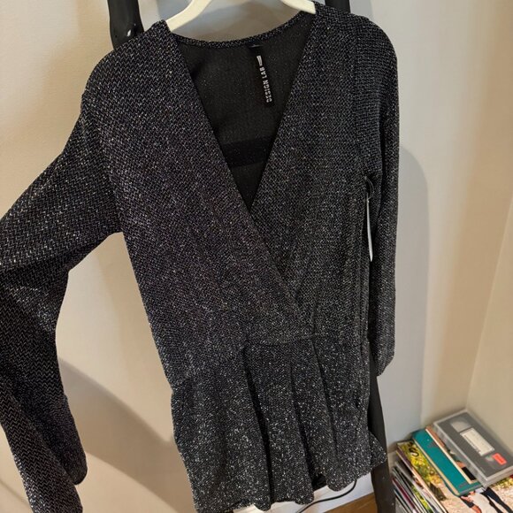 Design Lab Black Sparkly V-Neck Romper - Picture 2 of 5